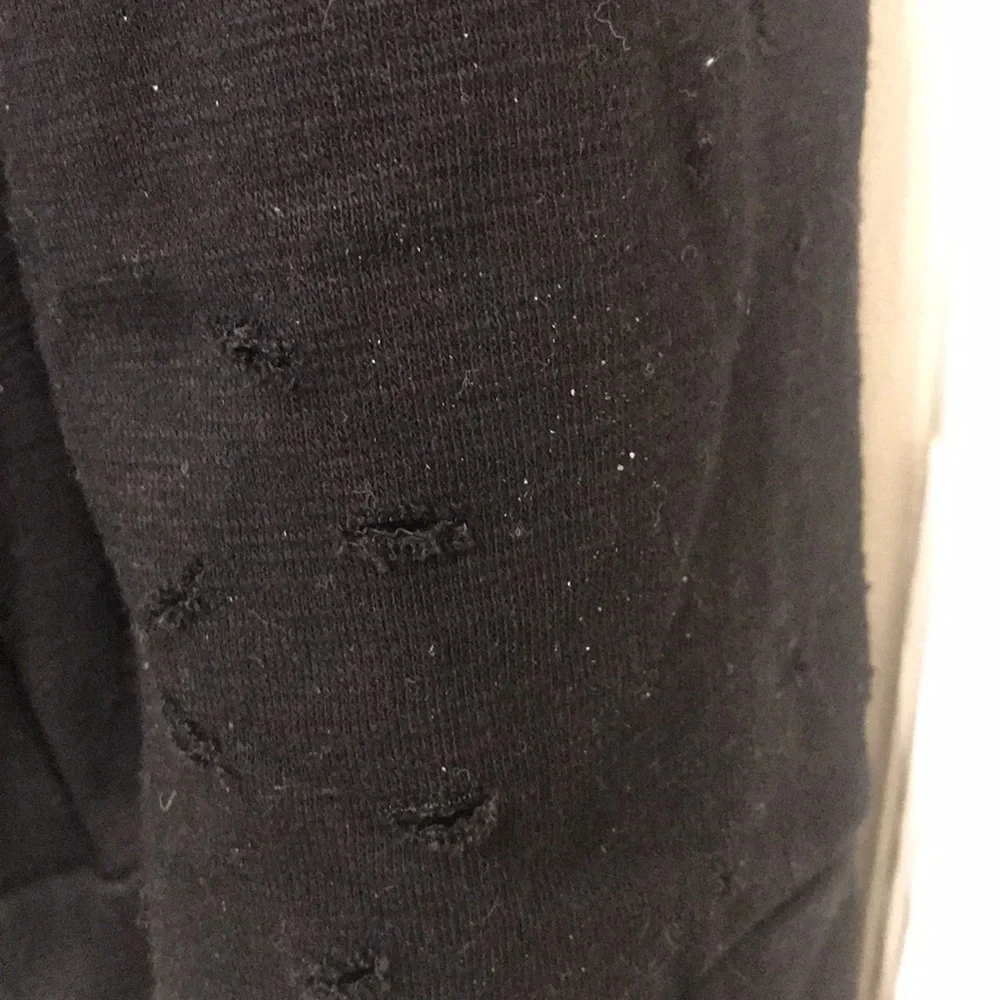 Hot and delicious black distressed shirt - Picture 5 of 9